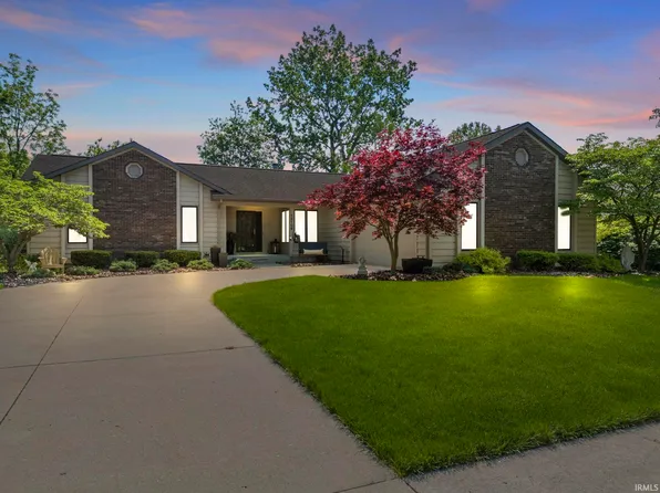 12108 Orchard Pl, Fort Wayne, IN 46845