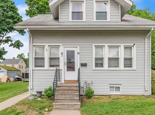 64 Duryea St, Springfield, MA 01104