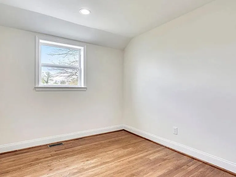 12728 Gould Rd — Photo 11