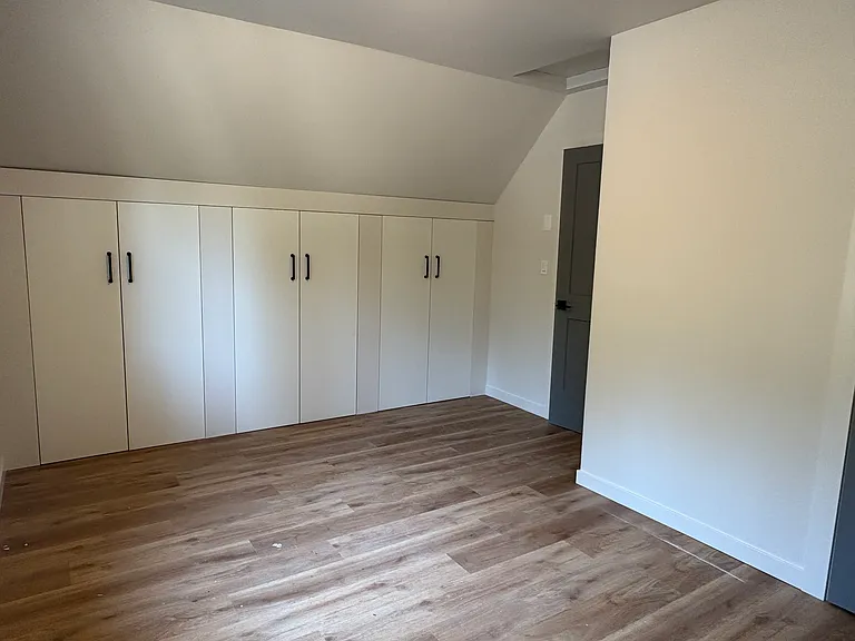 805 Holiday Ct — Photo 23