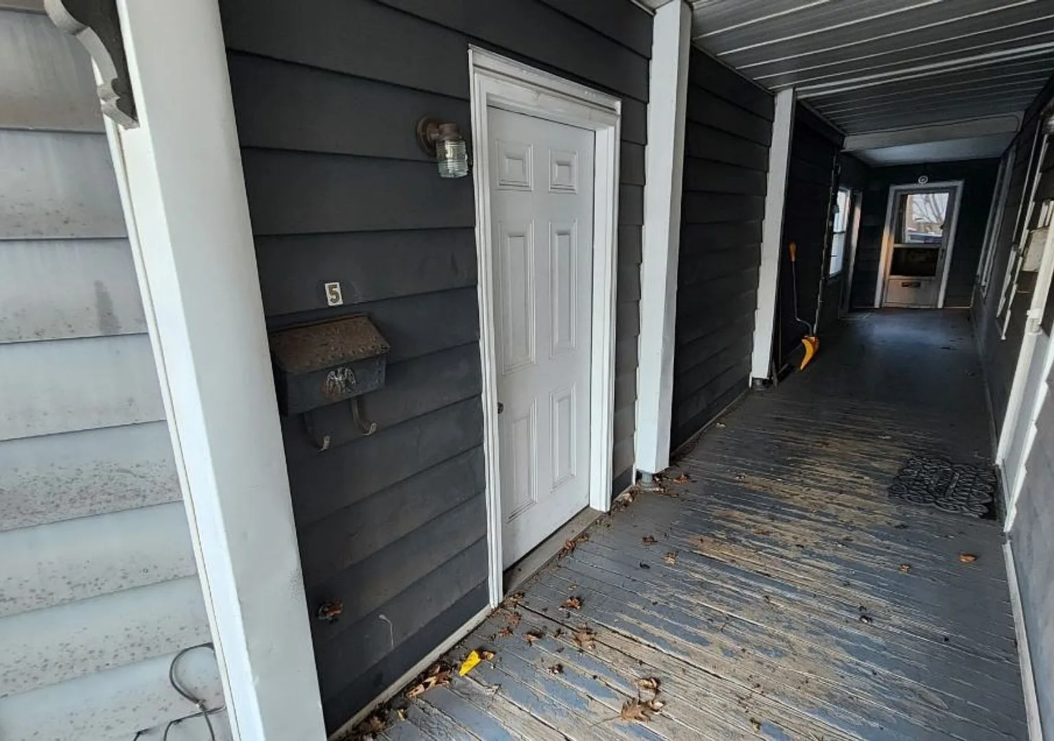 9 east main st APT A-D & 5 — Photo 2