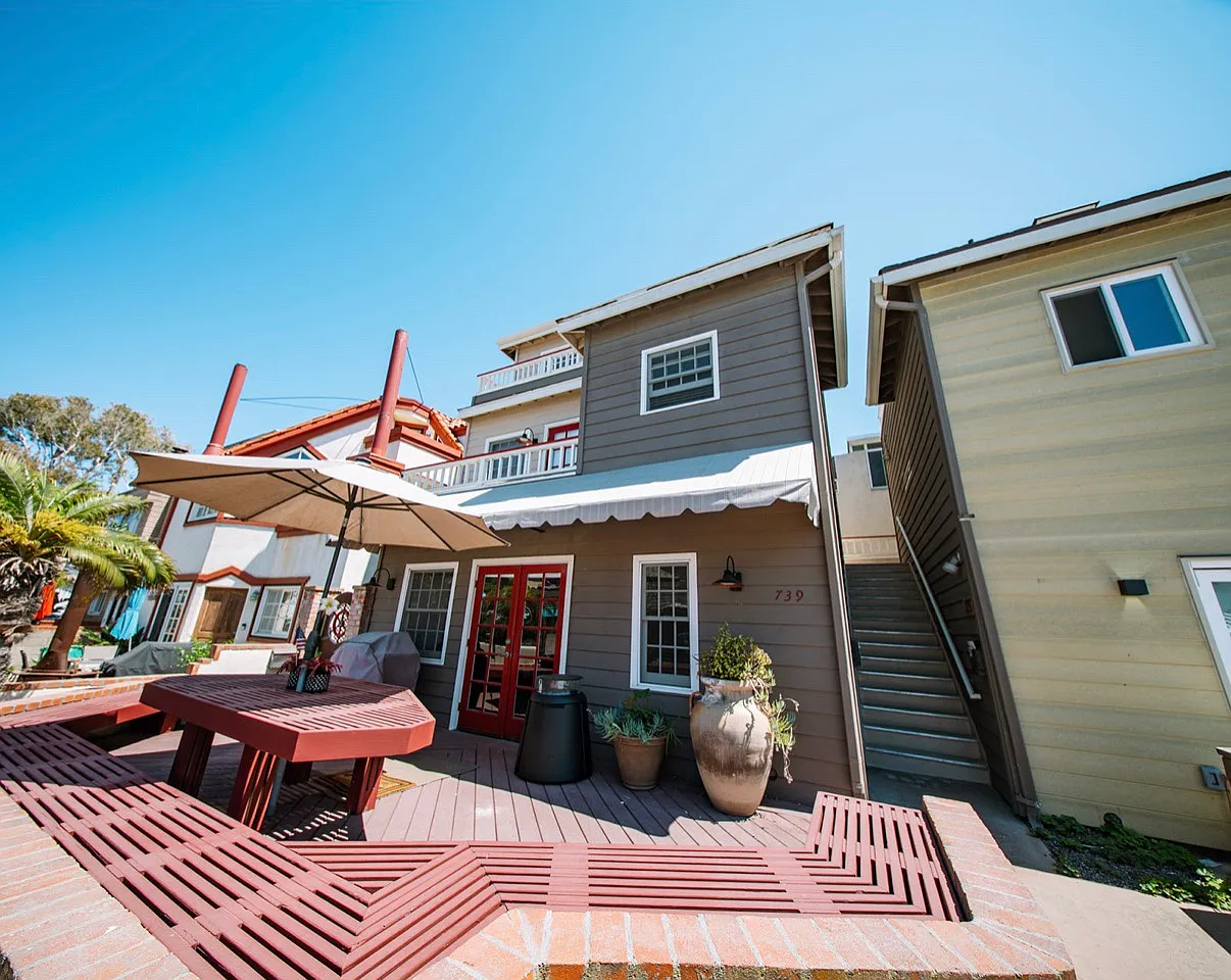 2 bed, 1.5 bath, 1200 sqft, $5,000 — Photo 2