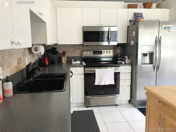 3rd image of 2221 SW Olympic Club Ter