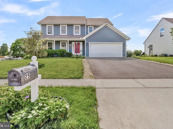 25 Springbrook Dr, Palmyra, PA 17078