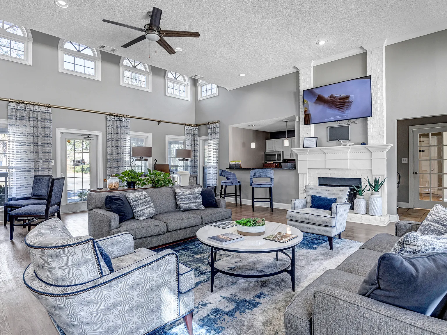 Georgetown Oaks — Photo 3