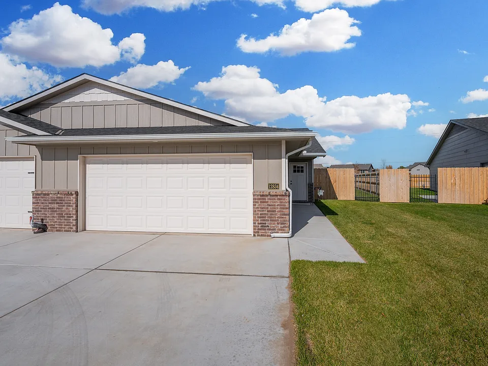 12153 W Cora St