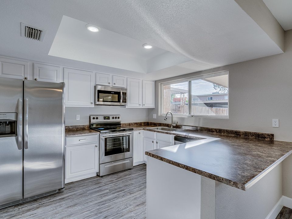 1st image of 3308 W Echo Ln