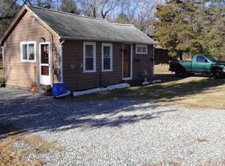 61 Greenbush Rd, Warwick, RI 02818