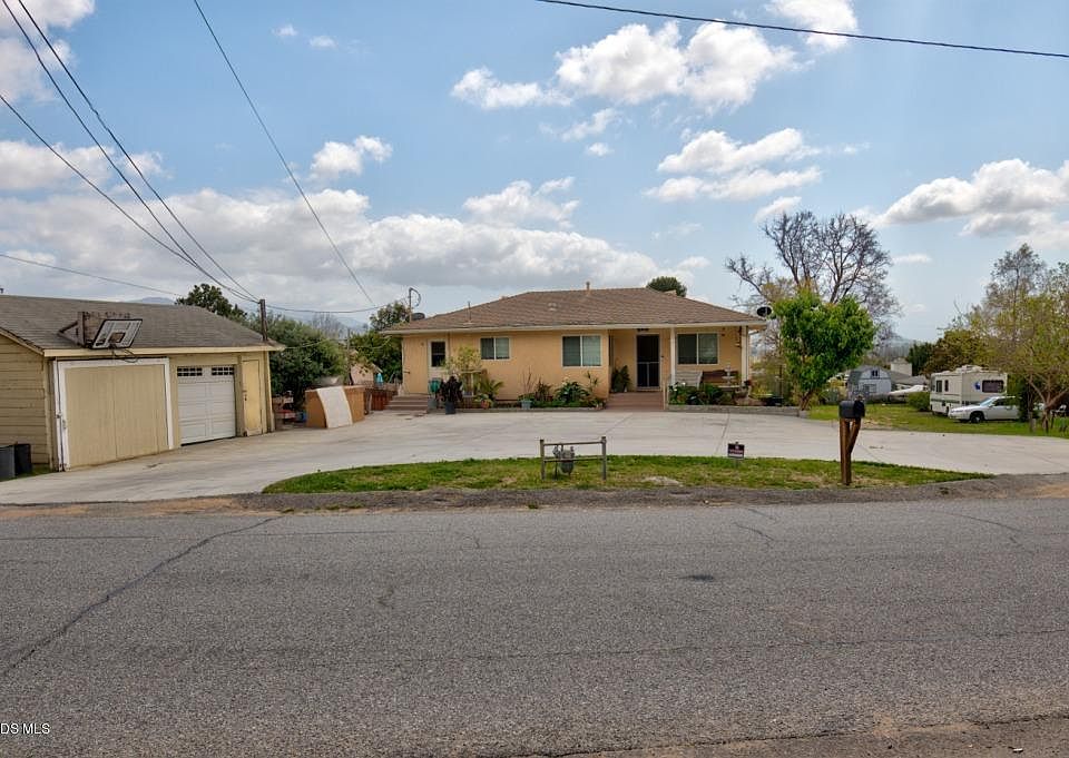 1st image of 200 Alosta Dr