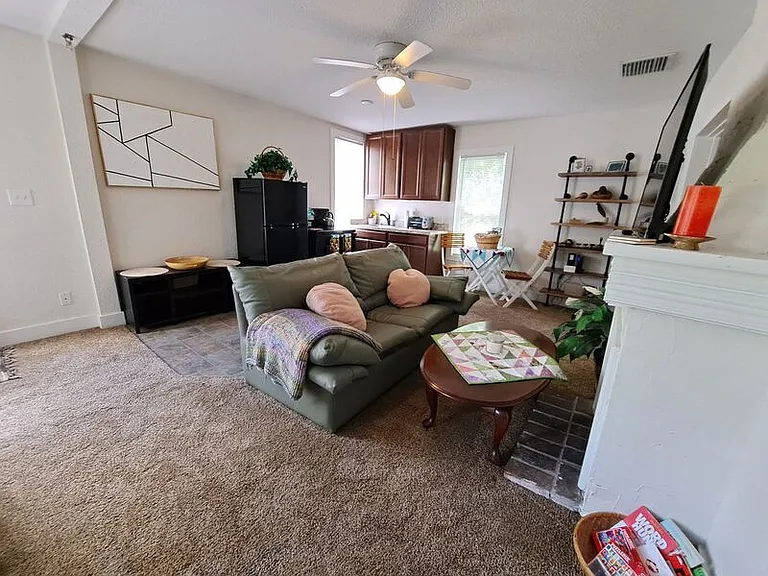 206 E Howry Ave #A — Photo 5