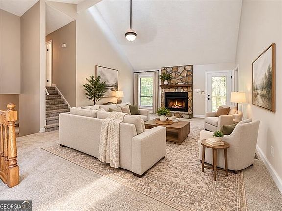 4th image of 1032 Summer Pl NW