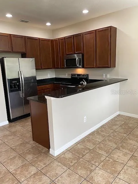 2 bed, 2.5 bath, 1282 sqft, $1,800 — Photo 3