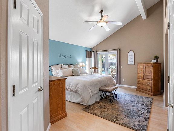 4th image of 1057 Mission Ridge Dr