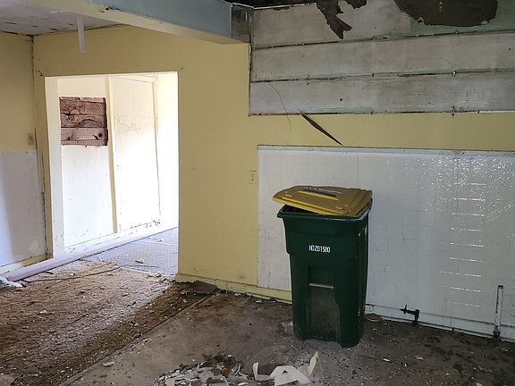 3rd image of 1724 Rice St
