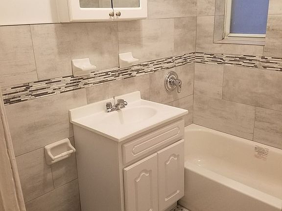 5th image of 870 Saint Nicholas Ave APT C5