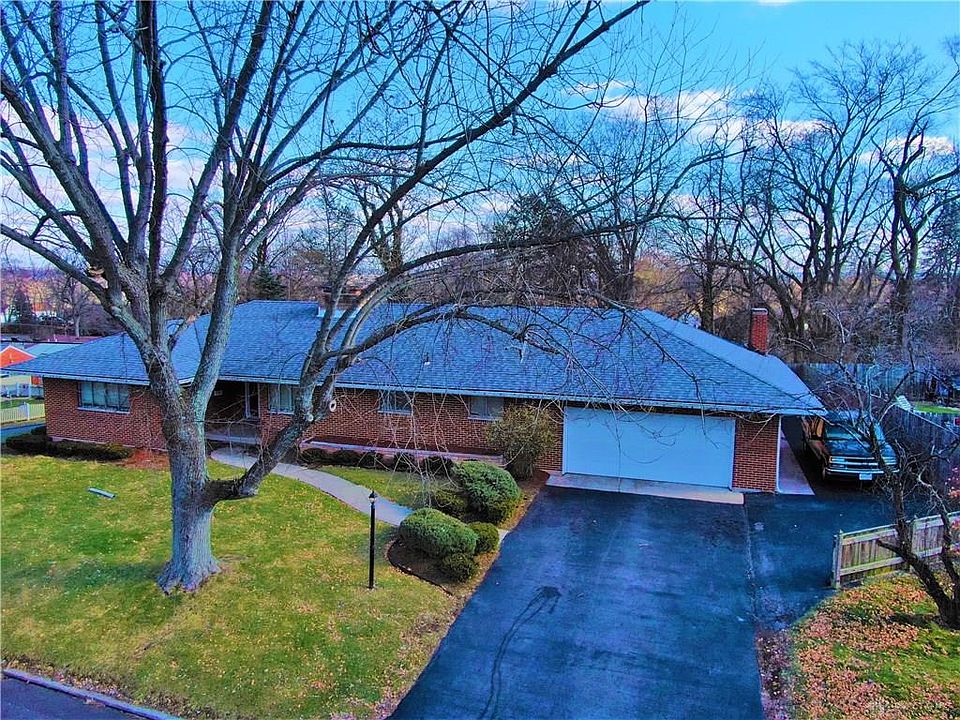 1st image of 3776 Briar Pl
