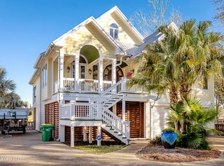 8923 E Simmons Cir, Ocean Springs, MS 39564