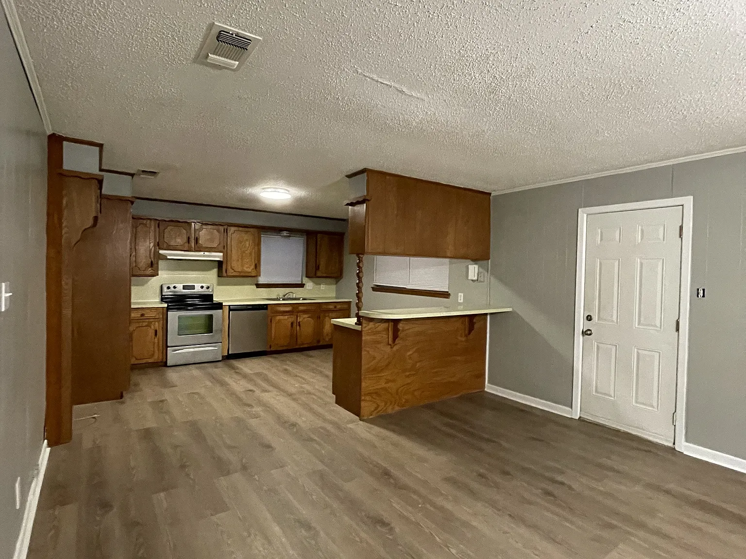 3606 Minden Avenue - 1 — Photo 3