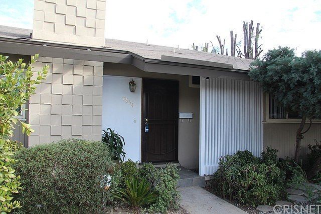 1st image of 7854 De Soto Ave