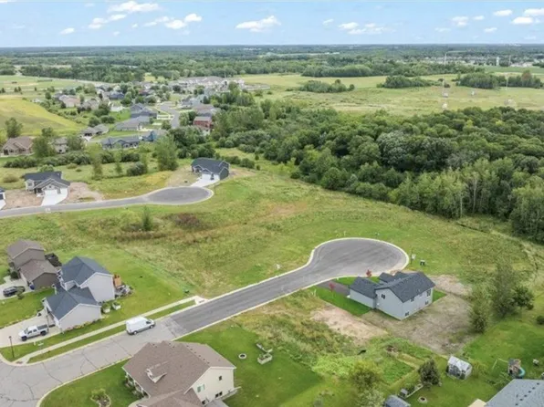 1136 29th St NE, Sauk Rapids, MN 56379