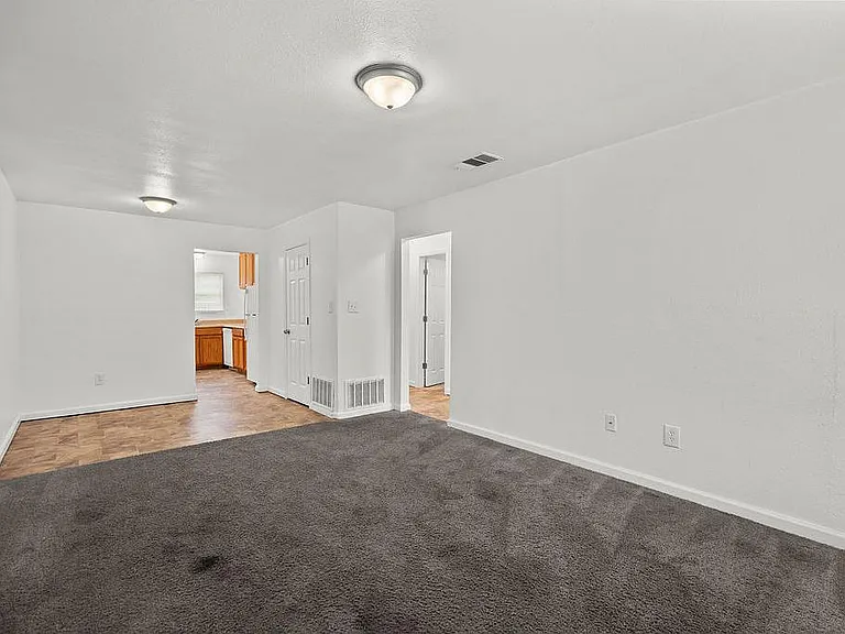 802 Stetson Ave #804 — Photo 2