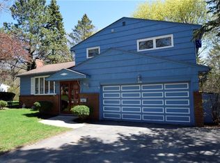 40 Shalimar Dr, Rochester, NY 14618