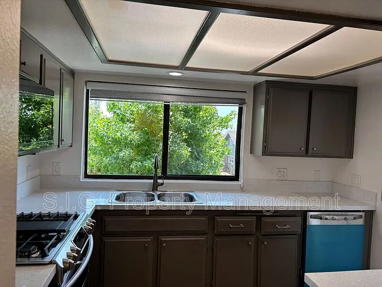 627 Orange Grove Ave #1 — Photo 7