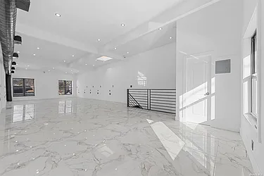 184-09 Jamaica Avenue, #S-FAM/COM