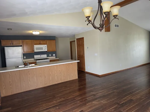 10178 Monarch Rd, Roscoe, IL 61073