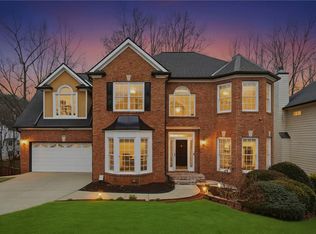 220 Ridge Bluff Ln, Suwanee, GA 30024