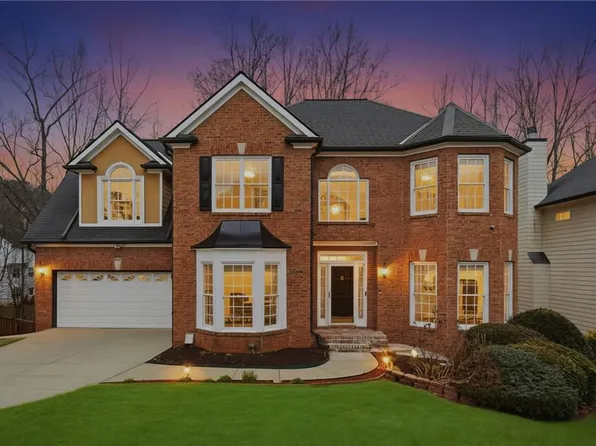 220 Ridge Bluff Ln, Suwanee, GA 30024