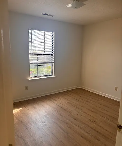 509 Oakwood Ave #9 — Photo 3