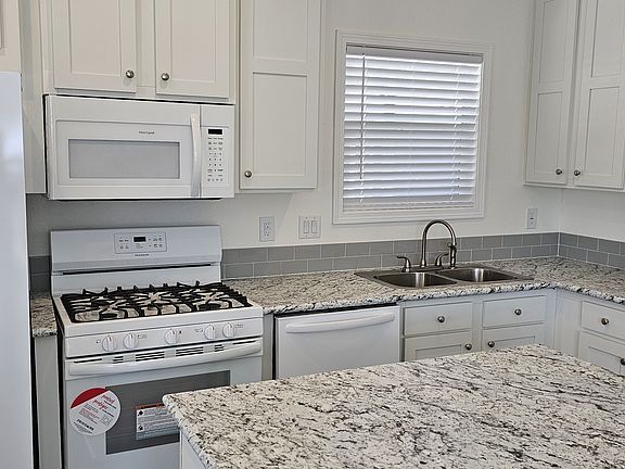 4th image of 16005 N 32nd St Lot 146