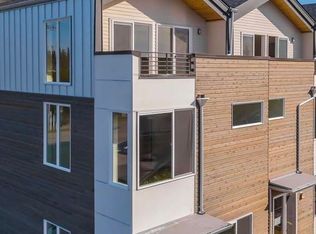 8025 15th Ave NW #D, Seattle, WA 98117