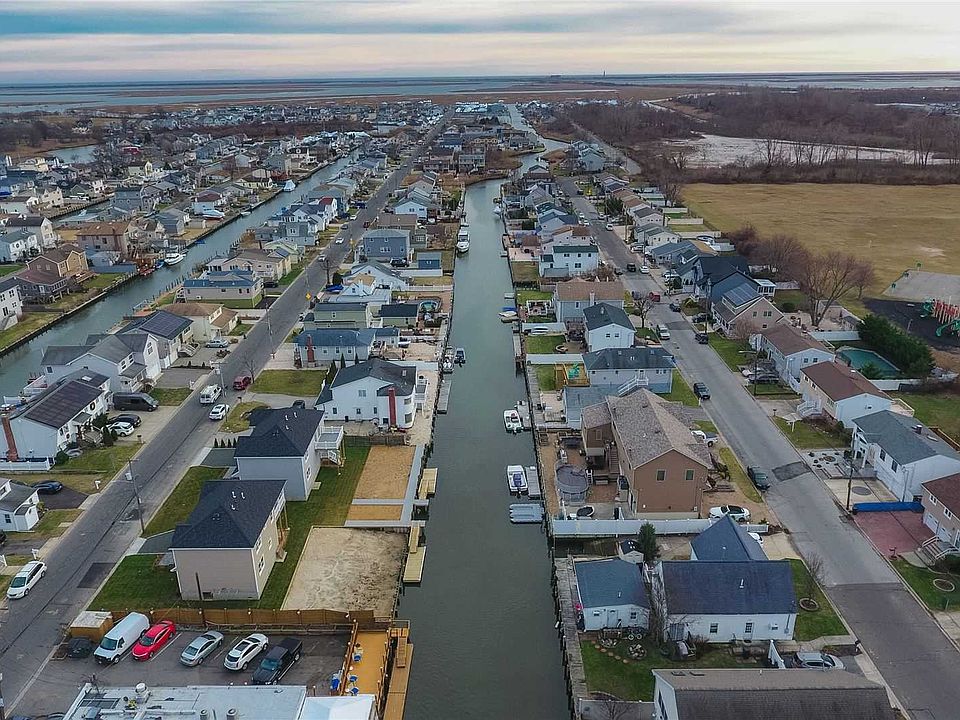 2542 Ocean Ave, Seaford, NY 11783 Zillow