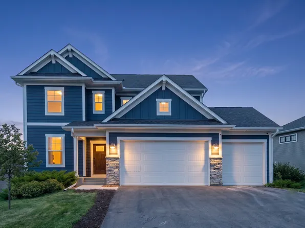 126 Maple Ter, Waconia, MN 55387