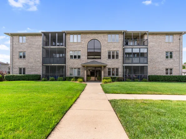 13919 Leamington Dr #806, Crestwood, IL 60418