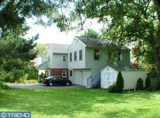 2560 Walton Rd, Huntingdon Valley, PA 19006