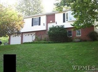 27 Colette Dr, Poughkeepsie, NY 12601