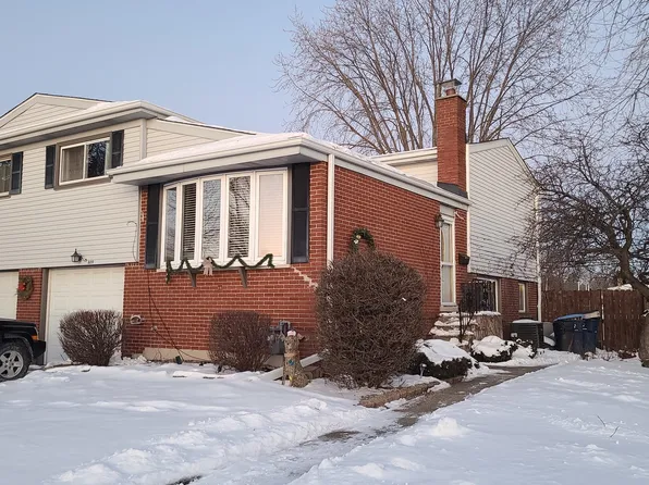 809 Beau Dr, Des Plaines, IL 60016