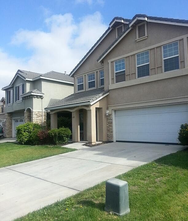 1st image of 652 Queensland Cir