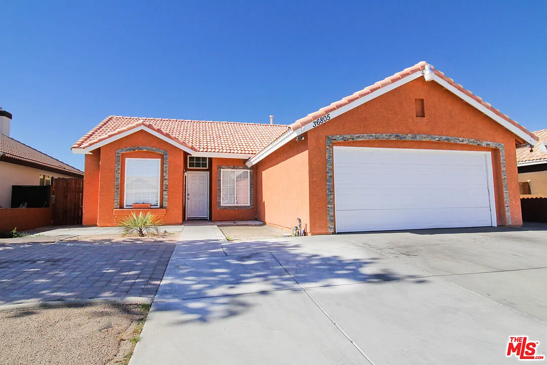 Building Photo - 36805 Alder St
