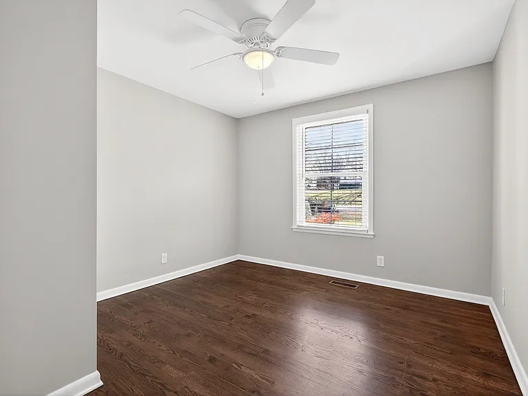 340 Binkley Dr — Photo 15