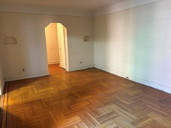 3rd image of 145 95th St APT B11