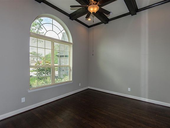 3rd image of 149 Caribou Ct