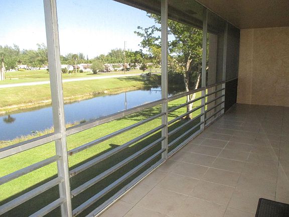 2nd image of 100 Lake Meryl Drive #206