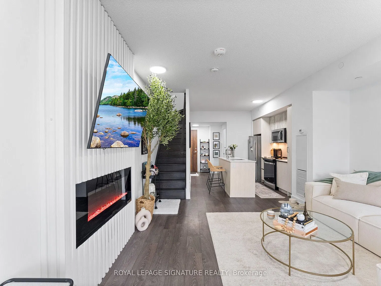 2 bed, $3,500 — Photo 3