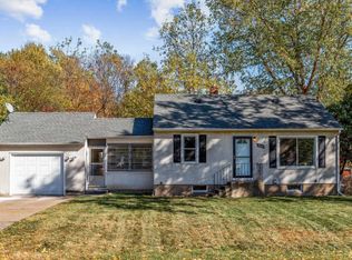 1806 Clarence St N, Maplewood, MN 55109