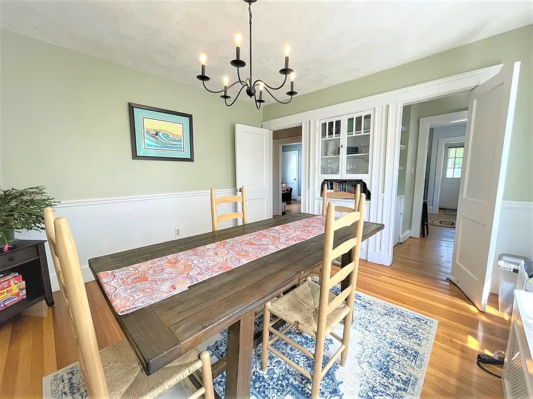 68 Willis Ave — Photo 6