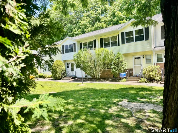 25 Padanaram Road #77, Danbury, CT 06811